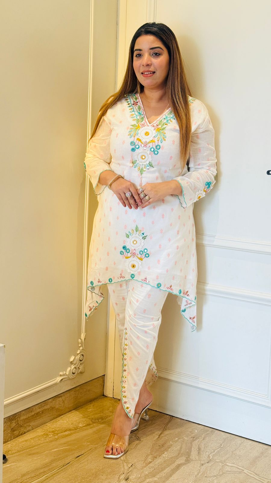 Aarvi Tulip Set- White